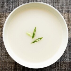 옳온 가마솥 20시간 진한 국내산 한우 곰탕  한우사골 국내산 600g 1팩 2인분